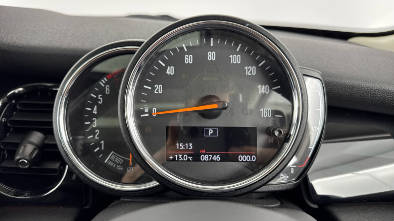 MINI Hatchback 1.5 Cooper Classic 3dr Auto [Comfort/Nav Pack] Petrol Hatchback